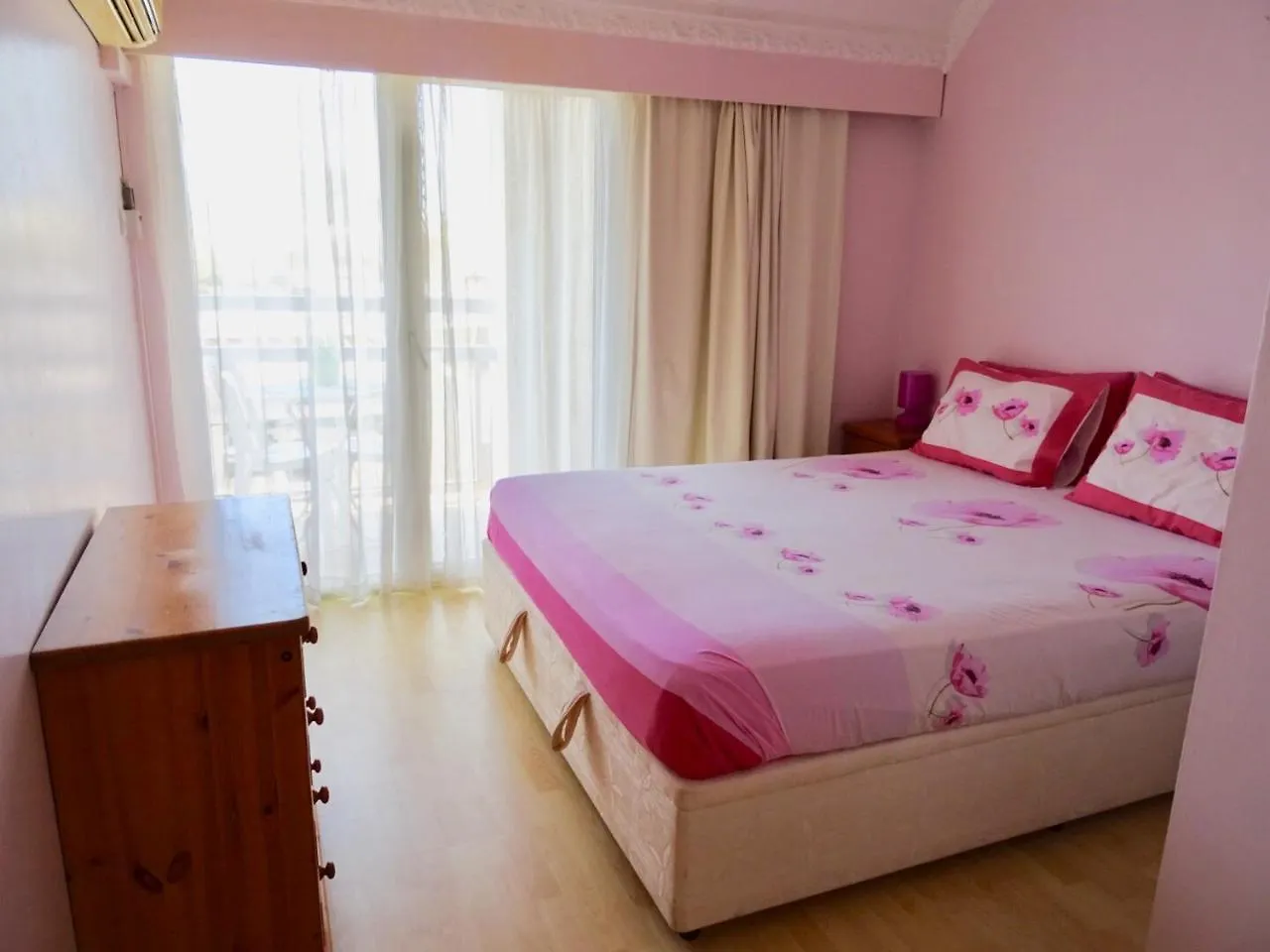 Camilla City apartment Lárnaca